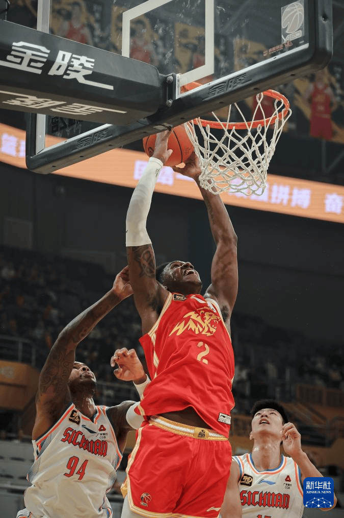 -广厦男篮大胜四川,重获胜利步步靠近东部前四